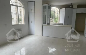 ۶۳ متر/سالن پرده خور/رو به فضای سبز/دوم روئیتی