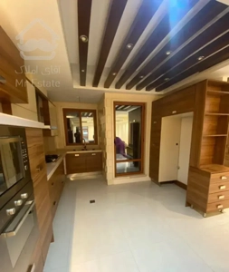 محمودیه ۱۹۰متر ۳ خواب ۲ پارکینگ