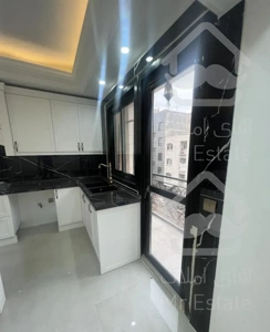 ۱۰۵ متر ۲ خواب(قابلیت پارک۴ماشین۳پارکینگ سندی)