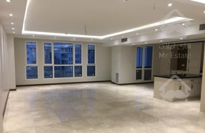 ۱۳۸ متری/کلید نخورده/۲ پارکینگ همکف باکس