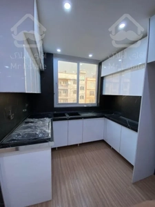 80متر 2خواب روبه آفتاب زیر قیمت بلوارفردوس