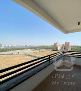 ۱۸۰ متری برج لبخند۲ ویو دریاچه / تراس قابل چیدمان