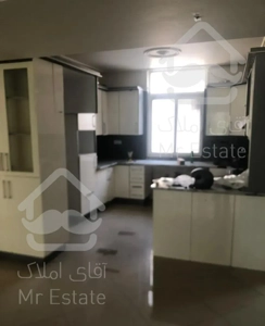 آپارتمان ۱۸۰ متری  ۳ اتاق