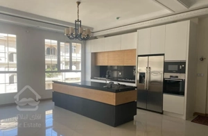 ۱۰۵ متر سالن پرده بلوار فردوس غرب شهرک پرواز