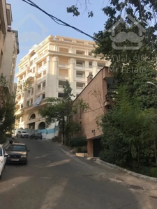 فروش اپارتمان در نیاوران