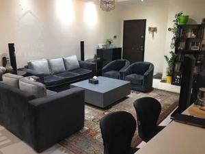 آپارتمان ۸۴ متری، شهرزیبا