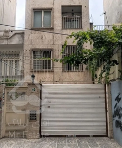 44 متر همایی مجیدیه شخصی طبقه اول