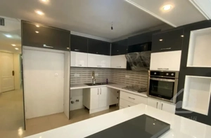 آپارتمان ۱۳۵ متری زردبند