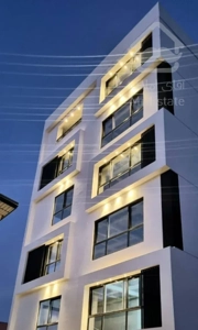 فروش یکجا آپارتمان(۶۵۰ متر) واحد۱۳۰مترخط ساحل