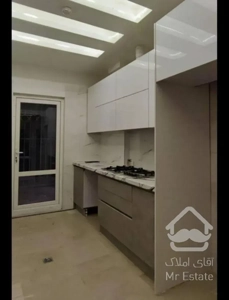 ۹۹متر۲خواب/کم‌واحدغرق‌نور/فول‌امکانات‌/شهران‌شمالی