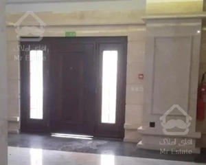 ۱۳۵ متر کلید نخورده تاپ لوکیشن تهران ویلا