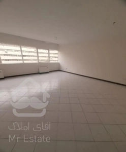 135 متر شهرک اکباتان