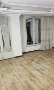 رهن و اجاره آپارتمان ۲۲۰ متر همکف با ۱۶۰ متر حیاط