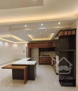 قلهک ۱۵۵متر ۳خوابه طبقه همکف اکازیون