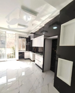 بی همتا /بلوار فردوس ۸۵متر (۲تا بالکن/روبه آفتاب)