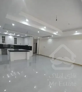 آپارتمان تک واحدی ۱۰۵ متر ۲ خواب طلاب