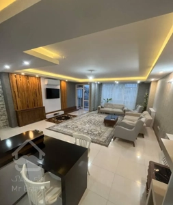 ۱۲۲ متری فرهادی