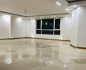 165 متری تکواحدی+2 پارکینگ چهار باغ