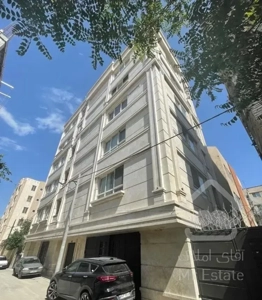 ۷۰ متری/آسانسور/پارکینگ/سند آماده