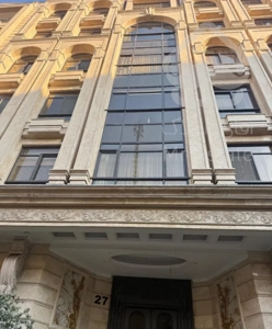پاسداران ۲۴۱ متر سه خواب چهار پارکینگ فول مشاعات