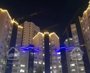 اپارتمان ۸۳ متر ۲خواب شهرک راه اهن سال ساخت ۹۲