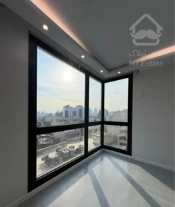 ۲۲۰متر کلیدنخورده / مدرن + ۳ پارکینگ زیرقیمت منطقه