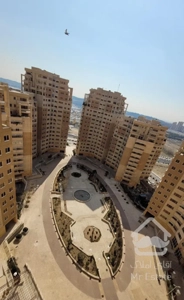 150 متر بالای برج روبروی دریاچه تخلیه‌