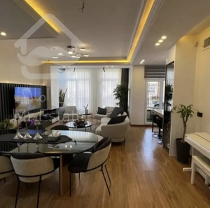 تاپ لوکیشن باغ فیض مهستان روبه افتاب خوشگل