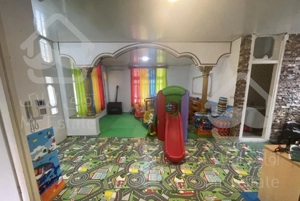 خانه اجاره ای با وسایل بازی کودک