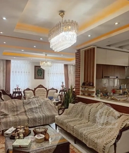 ۹۵متر آپارتمان دونبش نورگیر بلوار شاهد