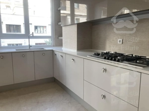 ۱۲۷متر کلیدنخورده فول امکانات رو به آفتاب طبقه۳