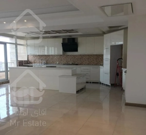 ۱۱۰ متری  نورگیر ساختمان خانوادگی