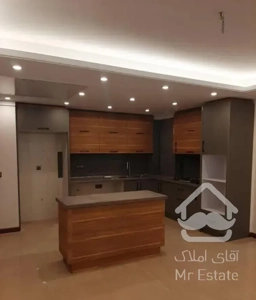 آپارتمان ۱۲۸ متری تهرانویلا