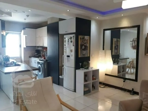 فروش آپارتمان 90 متری در برج لوکس غرب دریاچه چیتگر