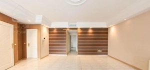 واحد ۱۰۷ متری/میدان گلها