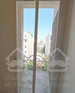 78 متر دو خواب نور  ،تراس،