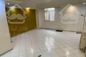 ۵۵ متر روبه افتاب سالن مربع در اکباتان کوی بیمه