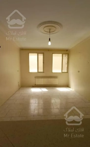 ۷۰متر/سالن پرده خور/غرق نور/دسترسی به اشرفی