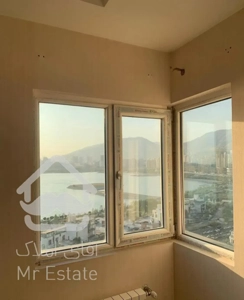 ۱۴۳ متری ویو کامل دریاچه و بام لند بدون مشرف