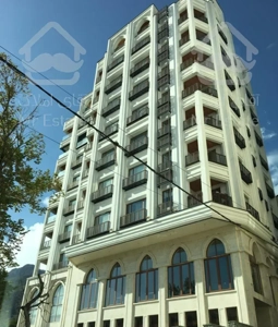 185 متر  /آجودانیه