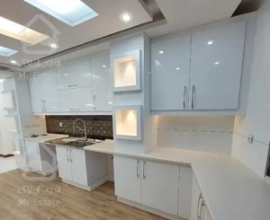 آپارتمان ۱۳۳متربرخیابان خواجه عمید