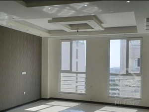 اپارتمان ۸۰ متری ، عاشوری