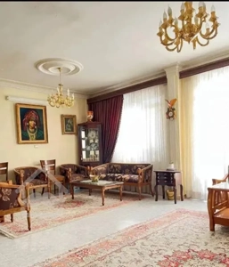 ۱۰۰متر/غرق در نور /مستغلات/تمیز /تکواحدی