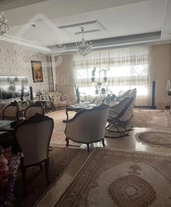 ۱۳۰متر طبقه۱ /۳خواب /تاپ لوکیشن