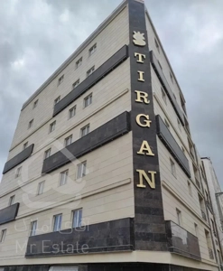 فروش واحد 150 متری کلید نخورده واقع در قلب شهر