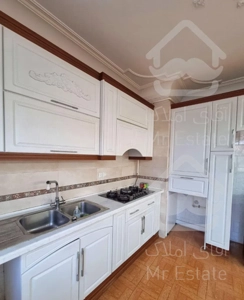 طبقه ۱۱۶ متری با سوئیت ۲۸ متری پشت اداره نوغان