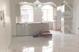 آپارتمان 85 متر بازسازی شده شیک