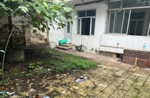 ویلایی قدیمی مرکز شهررشت مطهری شریعتی۲۰۰متر