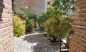 ۸۸ متری ۲ خ / حیاط مشجر / بازسازی شده/ پیاده مترو