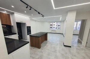 رهن آپارتمان ۹۰ متری ۲ خوابه در گیشا (کوی نصر)